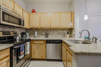 14950 W Mountain View Blvd in Surprise, AZ - Building Photo - Building Photo