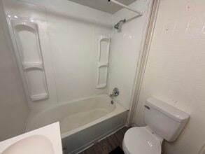 210 E 11th St in Georgetown, IL - Building Photo - Building Photo