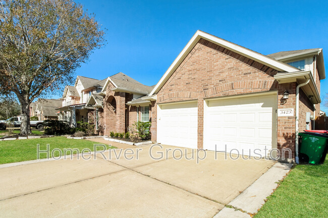 3423 Village Pond Ln in Fresno, TX - Building Photo - Building Photo