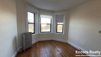 1169 Commonwealth Ave, Unit 1156-28 in Boston, MA - Building Photo
