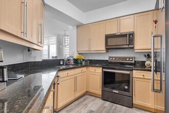 111 SE 8th Ave in Fort Lauderdale, FL - Building Photo - Building Photo