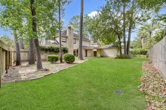 18310 Lake Oaks Dr in Spring, TX - Building Photo - Building Photo
