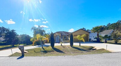 3 Wilden Pl in Palm Coast, FL - Building Photo - Building Photo