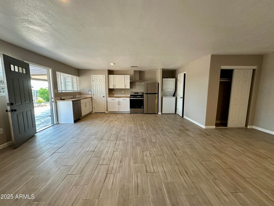 35211 N 49th St in Cave Creek, AZ - Building Photo