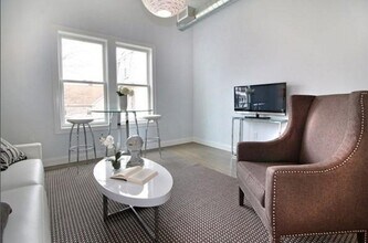 150 Green St, Unit 2A in Melrose, MA - Building Photo - Building Photo