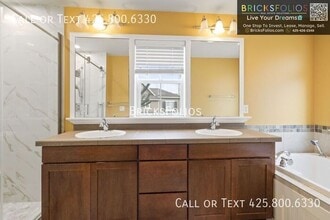 18304-18336 36 Ave SE in Bothell, WA - Building Photo - Building Photo