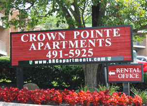 Crown Pointe Apartments in Covington, KY - Foto de edificio - Building Photo