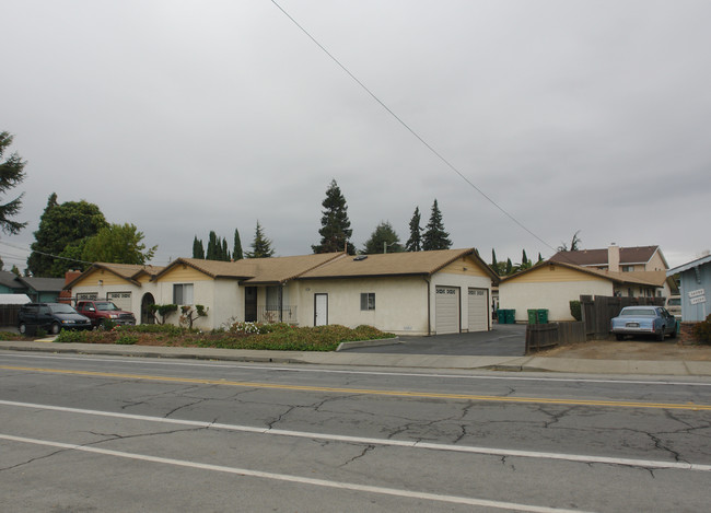 19744 Meekland Ave in Hayward, CA - Building Photo - Building Photo