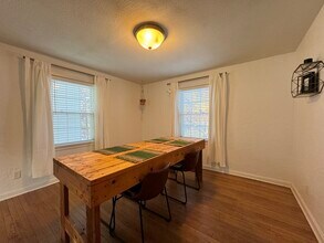 620 E 63rd Ter in Kansas City, MO - Building Photo - Building Photo