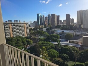 1519 Nuuanu Ave, Unit 1046 in Honolulu, HI - Building Photo - Building Photo