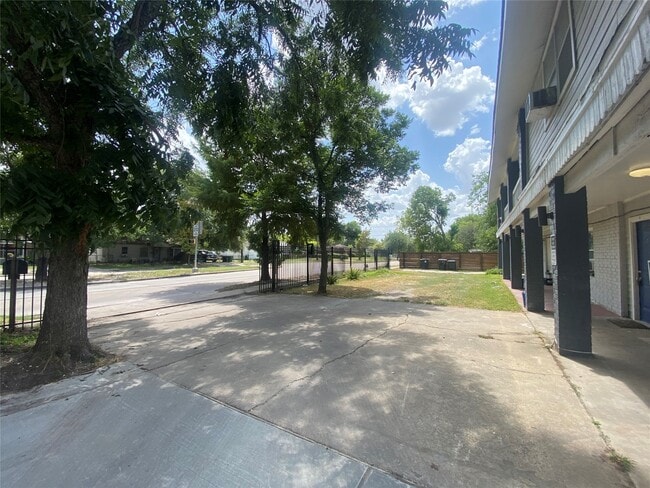 property at 5301 Collingsworth St