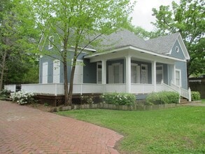 208 E Louisiana Ave in Ruston, LA - Building Photo - Building Photo