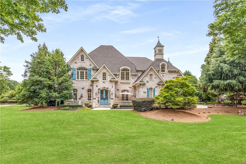 165 Ansley Way in Roswell, GA - Foto de edificio