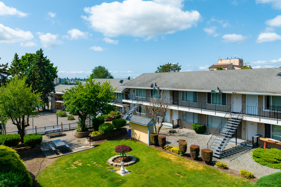 Sky Garden Park Villa in Seatac, WA - Building Photo