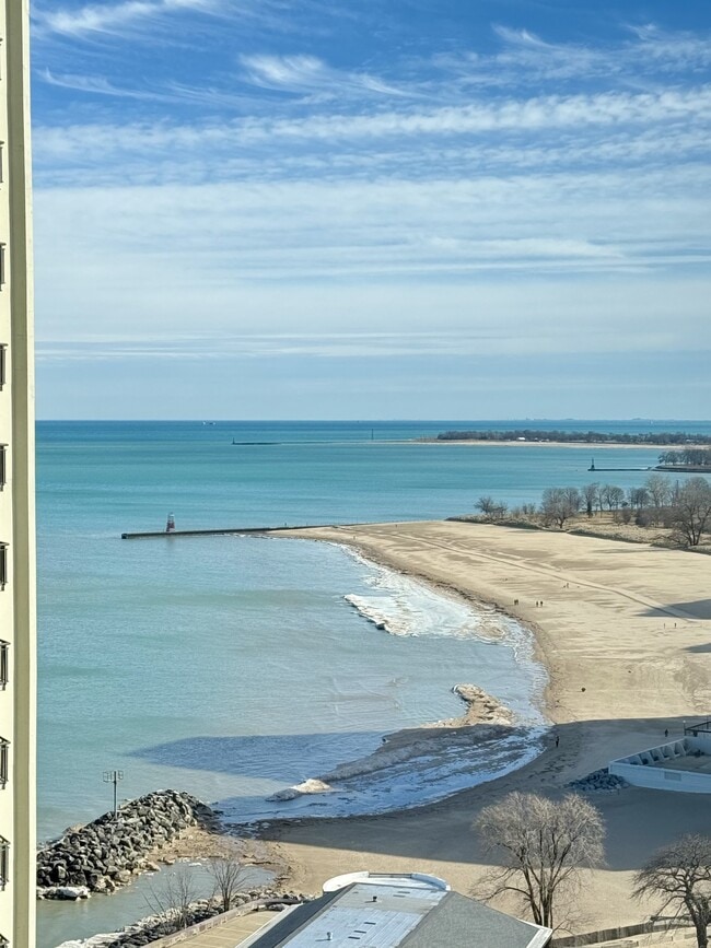 6030 N Sheridan Rd, Unit 1904 in Chicago, IL - Foto de edificio - Building Photo