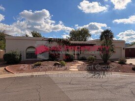 12817 N 1st St in Phoenix, AZ - Building Photo