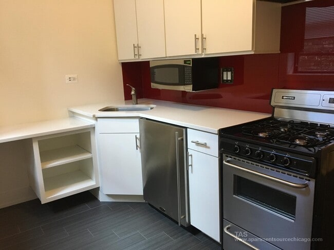 2858 N Clark St, Unit 1