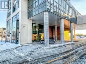 15 Lynch St in Brampton, ON - Building Photo