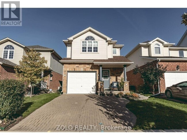 165 Windflower Dr in Kitchener, ON - Building Photo - Building Photo