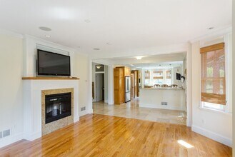 11 Green St in Milton, MA - Building Photo - Building Photo