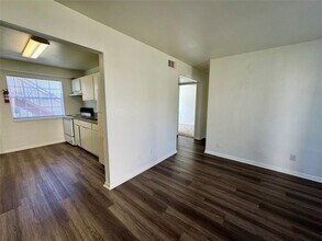 5201 Market St-Unit -505 in Houston, TX - Building Photo - Building Photo