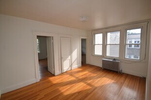 1640 Commonwealth Ave, Unit 2 in Boston, MA - Building Photo