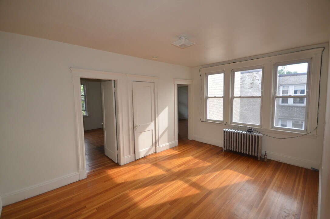 1640 Commonwealth Ave, Unit 2 in Boston, MA - Foto de edificio