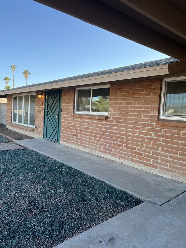 2120 S Calle Cordova in Tucson, AZ - Building Photo - Building Photo