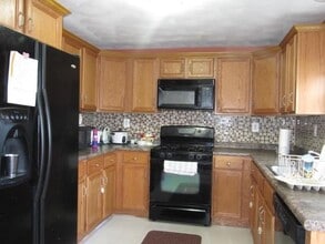 1835 Middlesex St in Lowell, MA - Building Photo - Building Photo