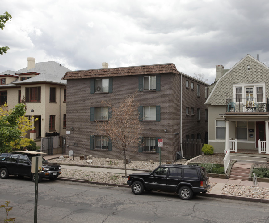 La Hoya Apartments in Denver, CO - Foto de edificio