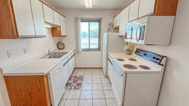 Evans Place 1 in Fargo, ND - Building Photo - Building Photo