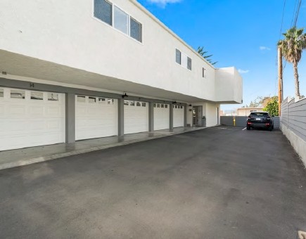 Oceanview Units in Laguna Beach, CA - Building Photo