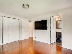 124 Wareham Ln in Schaumburg, IL - Building Photo - Building Photo