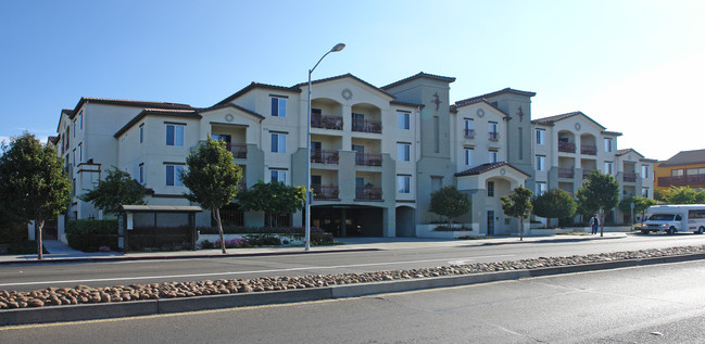 Montevista Senior in San Pablo, CA - Foto de edificio - Building Photo