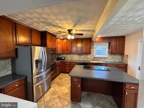 1558 Zachary Taylor Hwy in Huntly, VA - Foto de edificio - Building Photo