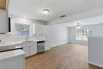 215 N Morrow St in Blue Ridge, TX - Building Photo - Building Photo