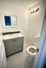 2324 SW 57th Ct in Miami, FL - Building Photo - Building Photo