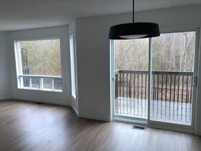 The Oaks in Barrie, ON - Building Photo - Building Photo