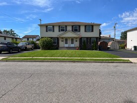 44 Olanta St, Unit 44 Olanta in Depew, NY - Building Photo