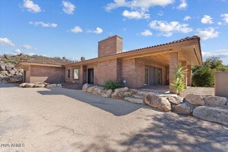 3001 Ironwood Rd in Carefree, AZ - Building Photo - Building Photo