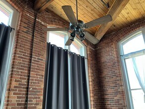 201 S Hoskins Rd in Charlotte, NC - Building Photo - Building Photo