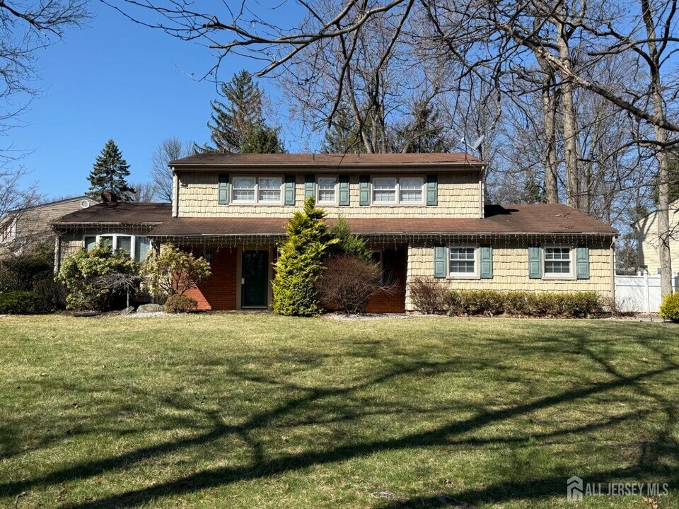 79 Livingston Ave in Edison, NJ - Building Photo