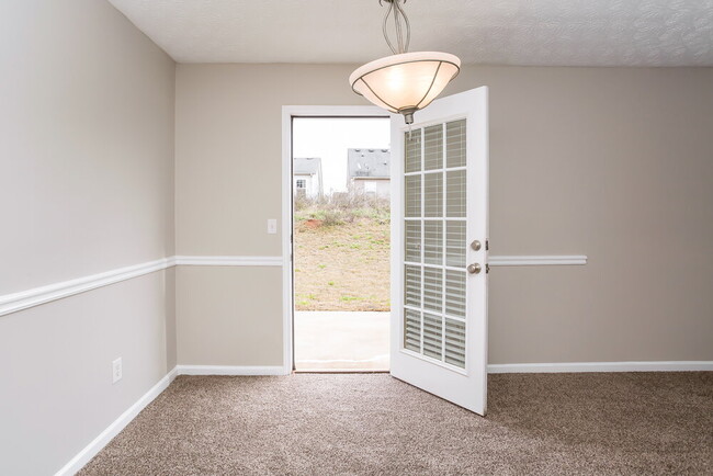 6050 Flagstaf Walk in Mcdonough, GA - Building Photo - Building Photo
