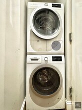 East 106th Street in New York, NY - Foto de edificio - Building Photo