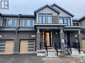 70 Freedom Cres in Hamilton, ON - Building Photo