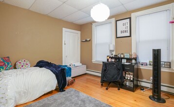 69 Calumet St, Unit 2 in Boston, MA - Building Photo - Building Photo