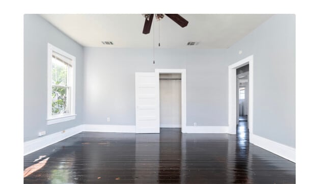 208 E Arsenal, Unit 1 in San Antonio, TX - Foto de edificio - Building Photo