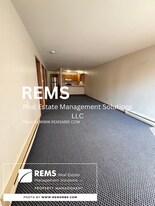 503 7th St in Baraboo, WI - Building Photo