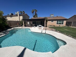 3969 Green Leaf Dr in Las Vegas, NV - Building Photo - Building Photo