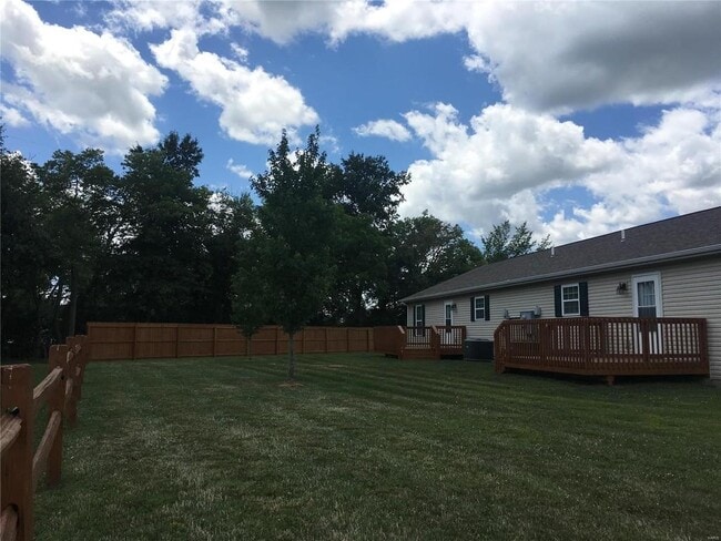 1310 Villa Verde Ct, Unit 1310 in Greenville, IL - Building Photo - Building Photo